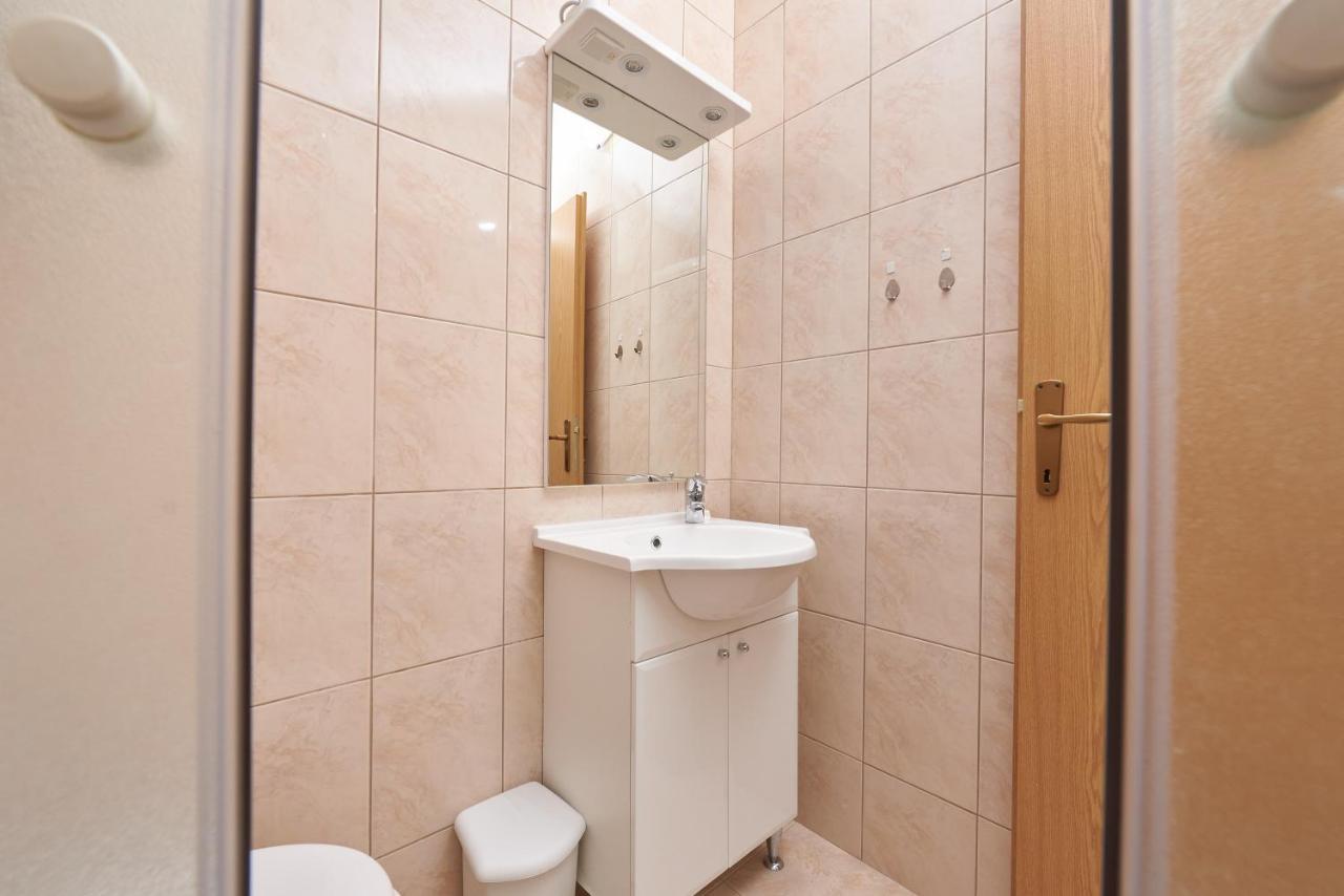 Apartments Lumi Рогозница Экстерьер фото