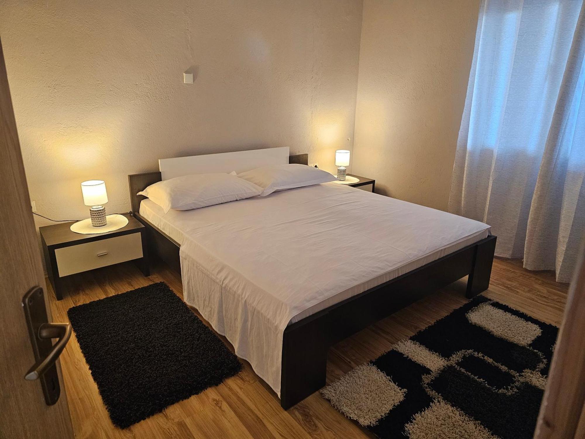 Apartments Lumi Рогозница Экстерьер фото