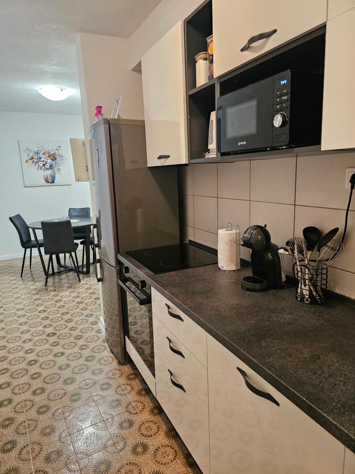 Apartments Lumi Рогозница Экстерьер фото